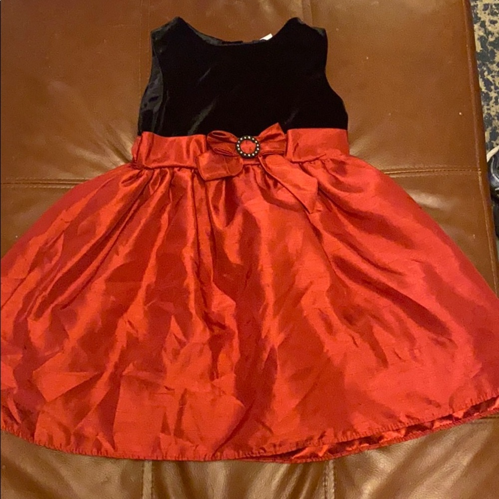 3t black/red fancy dress